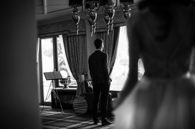 Gelin ve damat ilk toplantısı. Düğün günü