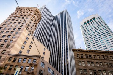 Yazın San Francisco 'da gökdelenler. Modern Ofis Binaları, Kaliforniya.