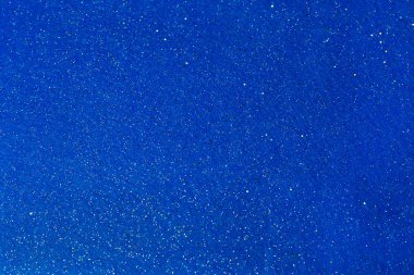 Parlak mavi gökyüzü parlak kağıt parıltısı arka plan. Noel soyut geçmişi. Tasarım elementi.