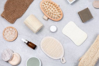 Vücut bakımı ve doğal kozmetik için çevre dostu süngerler.
