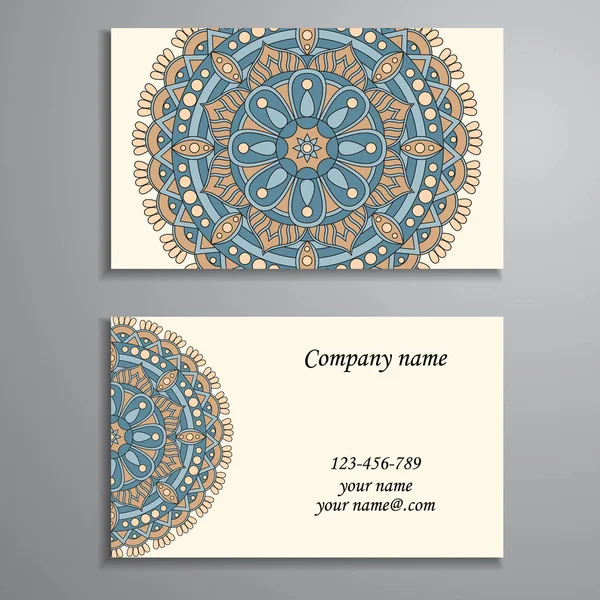 Carte de visite. Éléments décoratifs vintage. Boisseau floral ornemental — Image vectorielle