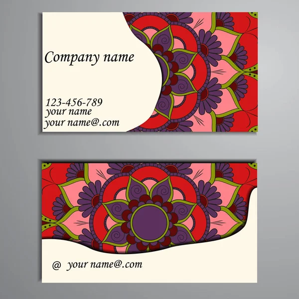 Conjunto de tarjetas de visita y tarjetas de visita con elemento de diseño mandala — Archivo Imágenes Vectoriales