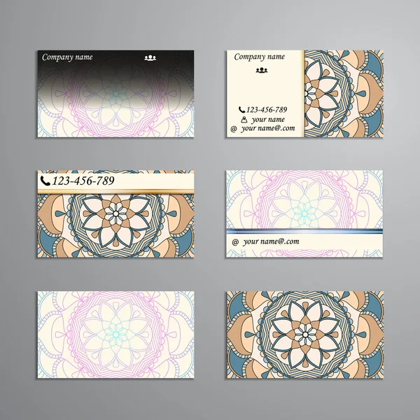 Carte de visite et carte de visite grand ensemble. Mandala floral motif — Image vectorielle