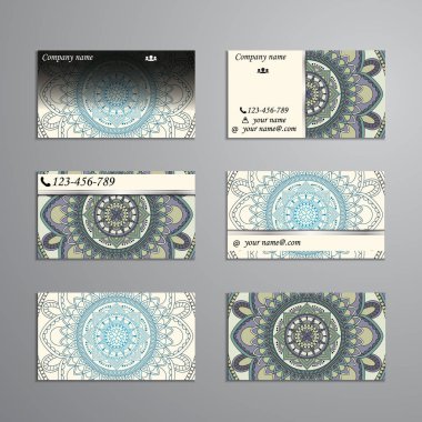 kartvizit ve kartvizit büyük ayarlayın. Çiçek mandala desen 