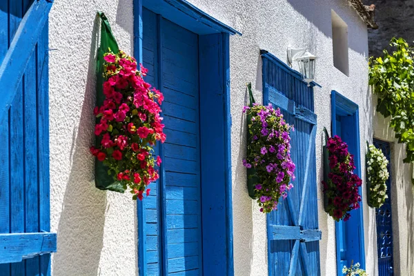 İçinde Alaçatı tatil