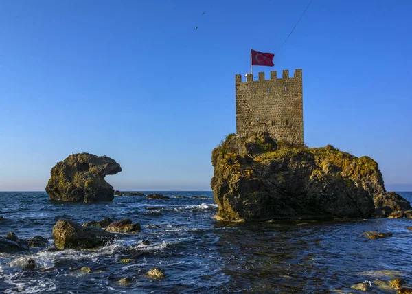 Rize Kızkalesi eski