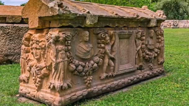 Старая могила афродизиаков — стоковое видео