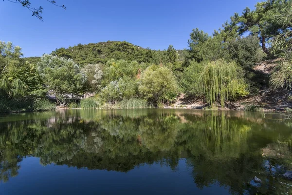 İki Yataklı göl izmir