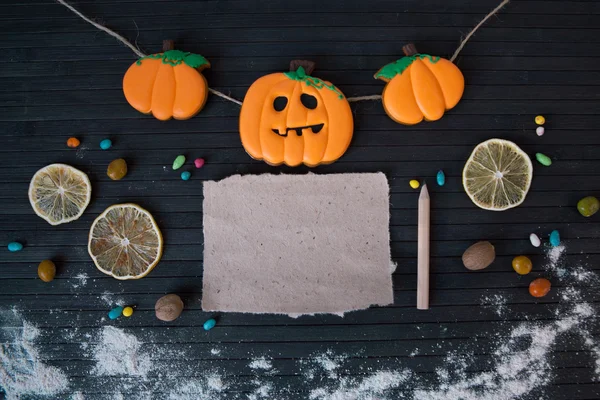 Cadılar Bayramı ev yapımı gingerbread çerezleri boş Not Tablo