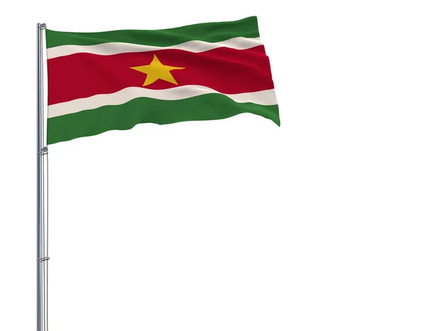 Isoleren van de vlag van Suriname op een vlaggenmast wapperen in de wind op een witte achtergrond, 3D-rendering. — Stockfoto