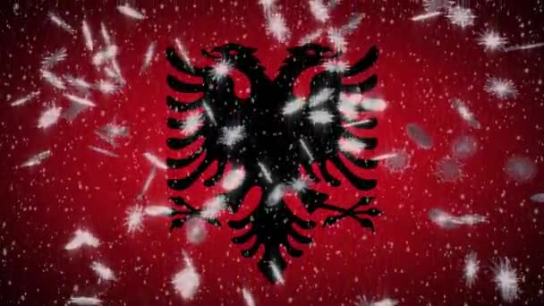Bandera de Albania cayendo nieve loopable, Año Nuevo y fondo de Navidad, bucle — Vídeo de stock