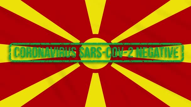 Macedonia balanceo bandera con un sello verde de la libertad de coronavirus, bucle — Vídeo de stock