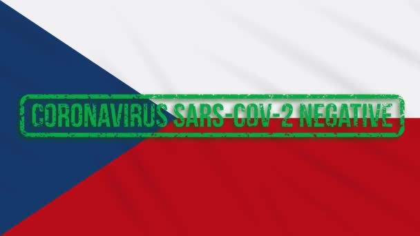 Bandeira balançando checa com um selo verde de liberdade de coronavírus, loop — Vídeo de Stock