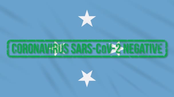 Micronesia balanceo bandera con sello verde de la libertad de coronavirus, bucle — Vídeo de stock