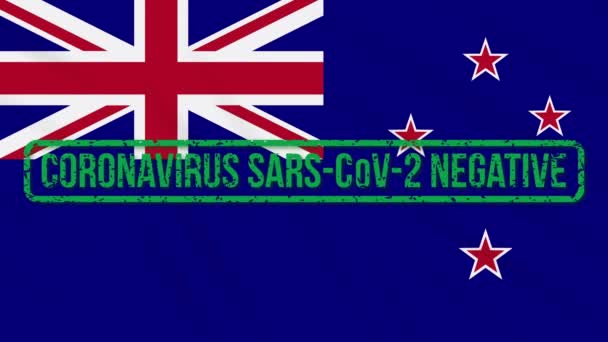 Neuseeland schwenkt Flagge mit grünem Stempel der Freiheit vom Coronavirus, Schlaufe — Stockvideo