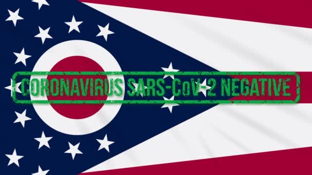 Ohio USA svajande flagga med grön stämpel av frihet från coronavirus, loop — Stockvideo