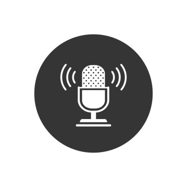 Podcast radyo simgesi illüstrasyon ayarlayın. Yayın metni ile stüdyo masa mikrofonu