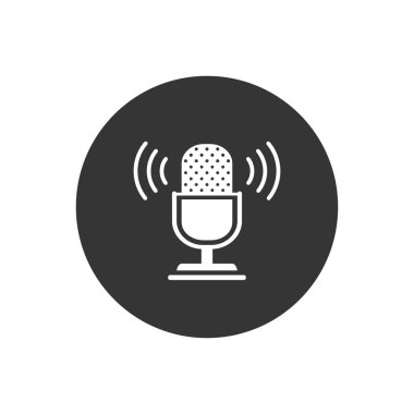Podcast radyo simgesi illüstrasyon ayarlayın. Yayın metni podcast'li stüdyo masa mikrofonu.  
