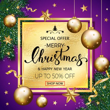 Çam dallı, altın yıldızlı ve mor arka planda baloncuklu mutlu noel indirimi afişleri. El yazısı olan vektör illüstrasyon tebrik kartları