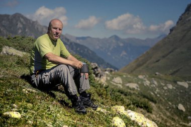 Kupa dağlarda turistik.