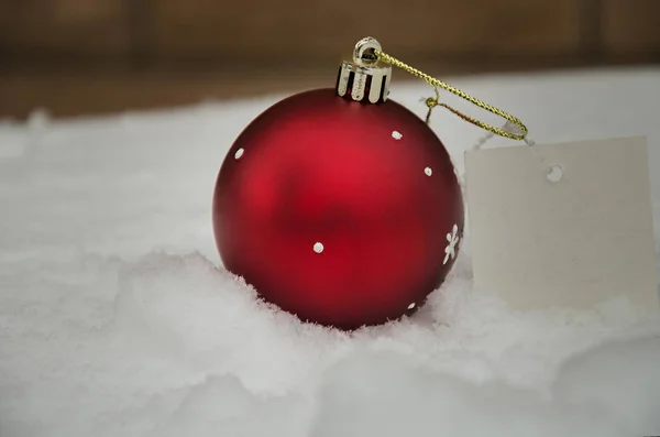 Na neve Natal ouropel — Fotografia de Stock