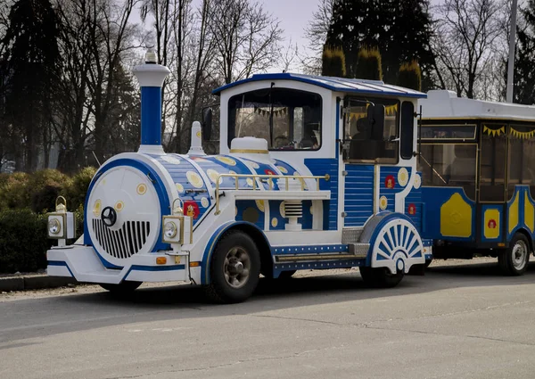 Tur taşıma bir buharlı lokomotif şeklinde