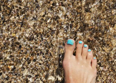 Bir kadın bacak pedikür