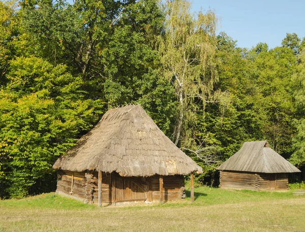 Vecchie case in legno — Foto Stock