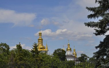 güzel kubbe gökyüzü arka plan üzerinde