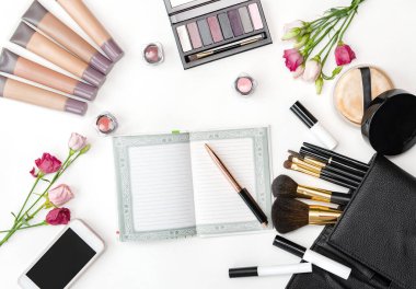 Makyaj için dekoratif kozmetik