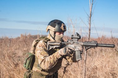 Airsoft strikeball oyuncu alanlarında çalışan eğitim