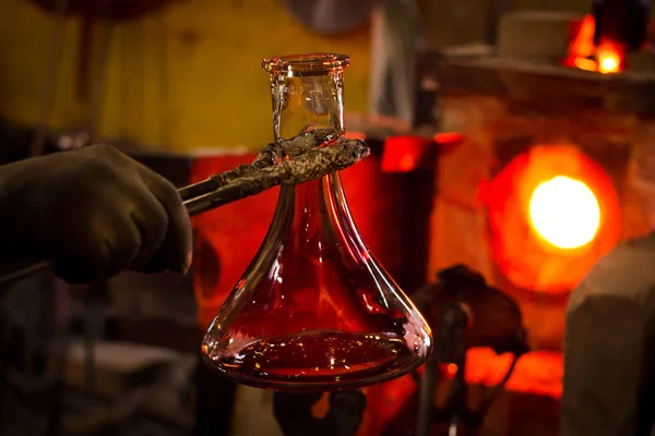 Glassworks Glass Manufacturing Process Forming Decorative Vase — Stock Photo, Image