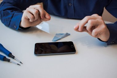 cep telefonu tamiri yakın çekim 