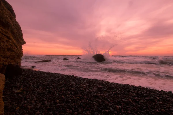 Peisaj Marin Frumos Timpul Răsăritului Cer Roz Portocaliu Colorat Furtună — Fotografie, imagine de stoc