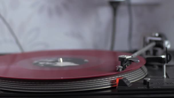 Primo Piano Del Moderno Giradischi Vinile — Video Stock