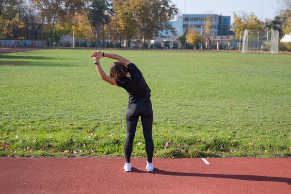 Young Female Runner Training Summer Day Outdoors Studium — Stockfoto