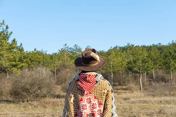 Yong Hipster Woman Traveler Hat Poncho Walking Outdoors — Stock Photo, Image
