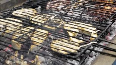 Izgarada pişirme deniz ürünleri