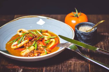 Asyalı sıcak yemek