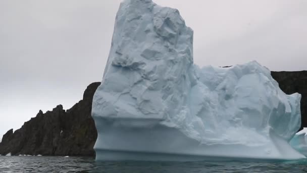 Superfície lateral do iceberg. Andreev . — Vídeo de Stock