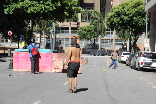 Politiets lastebil under protester i Rio de Janeiro – stockfoto