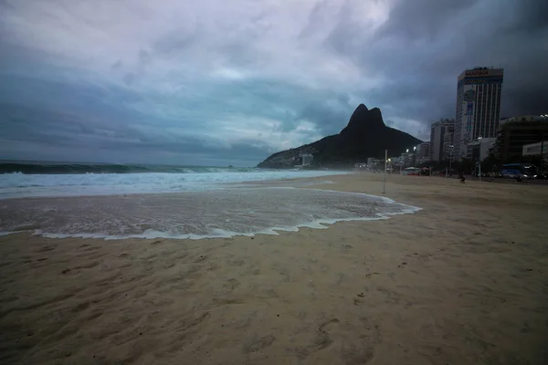 Rio de Janeiro van durva tengerek másnaposság napján — Stock Fotó