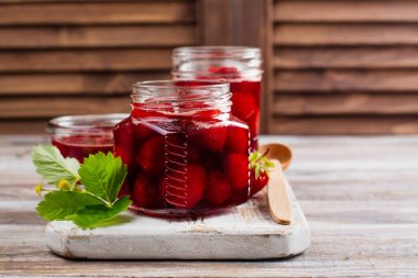 ev yapımı çilek reçeli