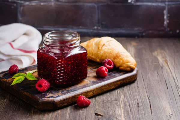 Ahududu reçeli ve taze ahududu