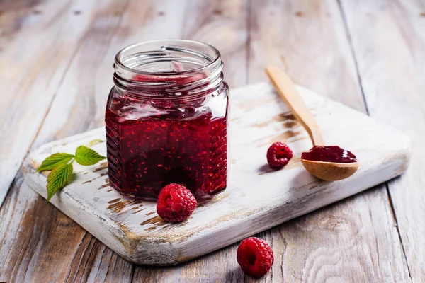 Ahududu reçeli ve taze ahududu