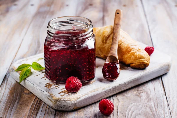 Ahududu reçeli ve taze ahududu