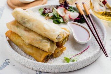 Fried spring rolls sebze ile