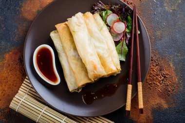 Fried spring rolls sebze ile