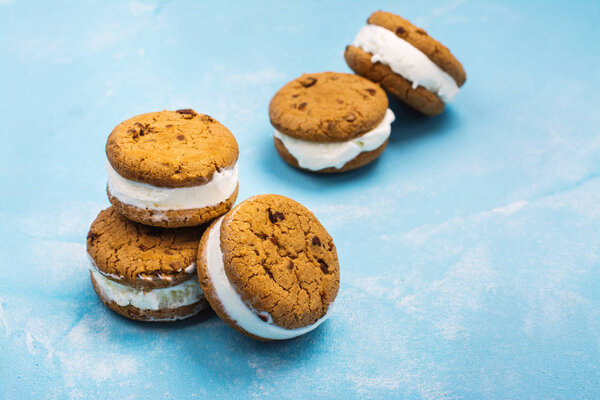 бутерброды с шоколадными капельками
