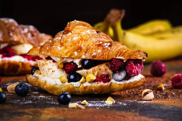 Croissants with cream cheese — Stock Photo, Image